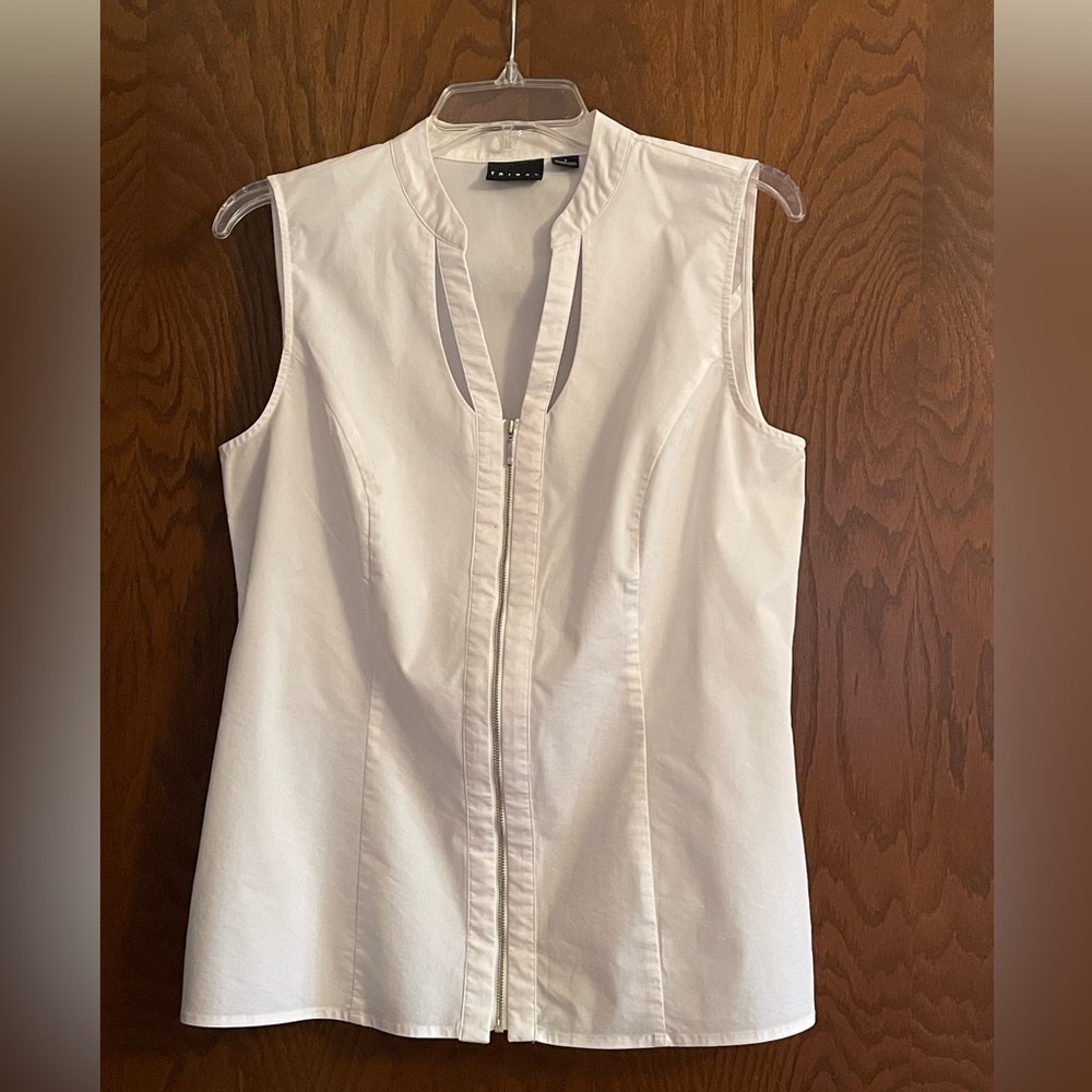 Tribal white zip front sleeveless blouse